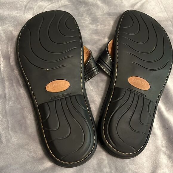 Born Women's Black Leather 3 Discs Slide On Thong Sandals - Picture 8 of 9